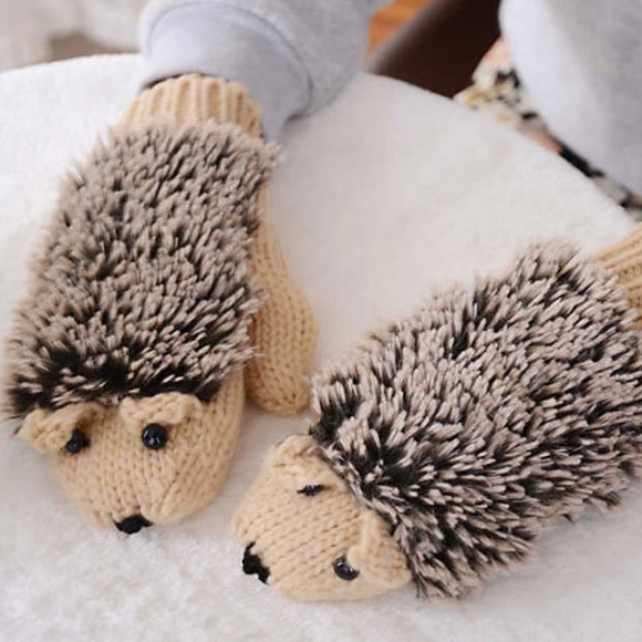 Women Cute Hedgehog Cotton Plush Mittens - Picture 5 of 5
